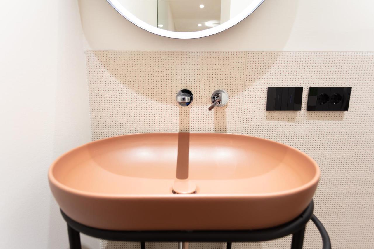 Sant'Ambrogio Apartments, Reception H24 Milan Luaran gambar